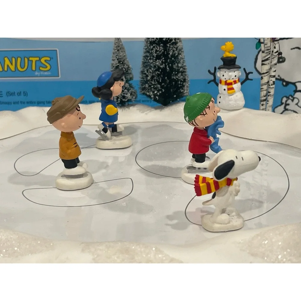 Dept 56 PEANUTS ON ICE Animated Skating Pond 56.59093 Snoopy Charlie Brown 2004